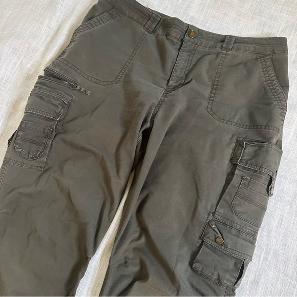 #Y2K/#2000’s cargo pants. - Picture 5 of 7